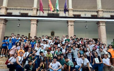 Los grupos de fe del Centro Juvenil Adelante viven una jornada de convivencia en Triana